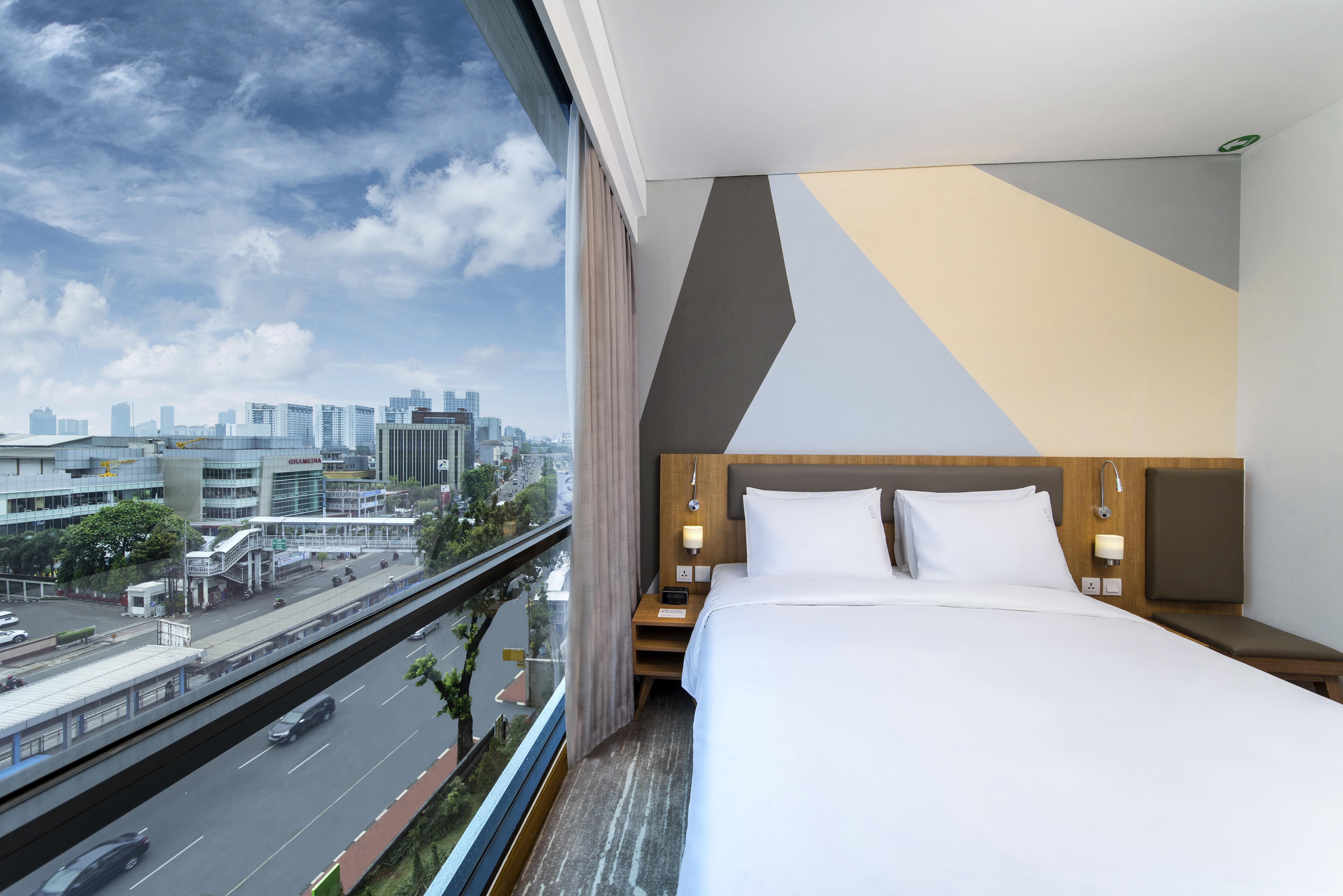 Holiday Inn Express Jakarta Matraman By Ihg Екстериор снимка